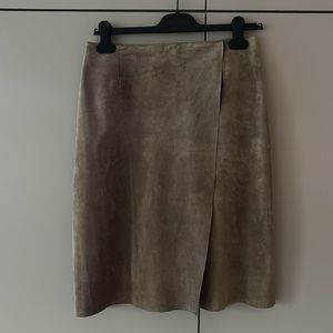 Tory Burch taupe suede skirt size 4